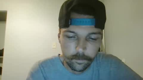 Snapshot of jholls chatting on 11-15-25, 03:26 jholls online show from 11-15-25, 03:26