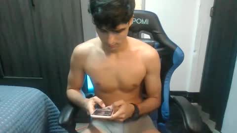 Snapshot of jhon_2000s chatting on 12-29-24, 08:11 jhon online show from 12-29-24, 08:11