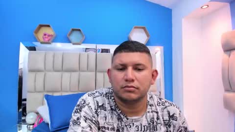 jhon_and_catalina online show from 10-24-25, 02:24