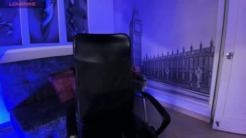 John Bear.... online show from 11-05-25, 11:10