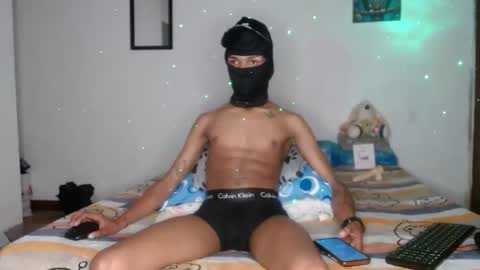 Snapshot of jhon_hot09 chatting on 12-05-25, 10:02 jhon_hot09 online show from 12-05-25, 10:02