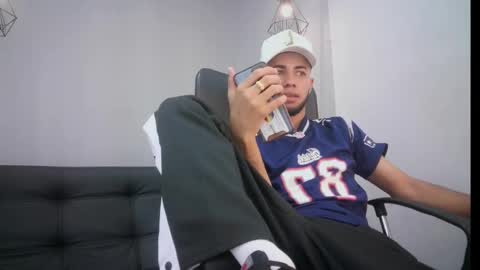 Snapshot of jhon_malo chatting on 01-30-25, 01:11 jhon_malo online show from 01-30-25, 01:11