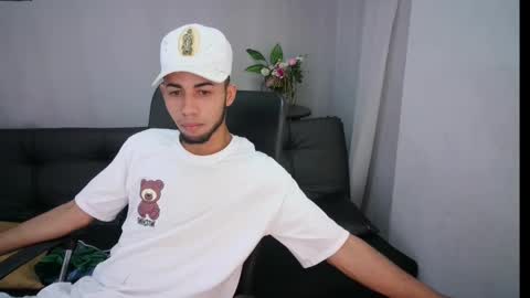 Snapshot of jhon_malo chatting on 01-31-25, 02:37 jhon_malo online show from 01-31-25, 02:37