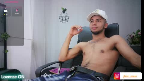 Snapshot of jhon_malo chatting on 02-21-25, 02:39 jhon_malo online show from 02-21-25, 02:39