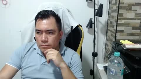 jhonatan_morales_s online show from 07-18-26, 11:52