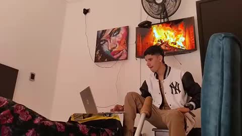 jhon online show from 12-31-24, 04:46