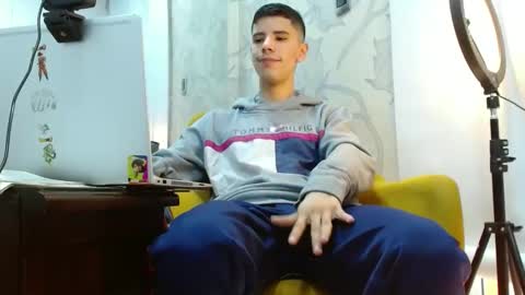 jhon online show from 10-20-25, 08:53