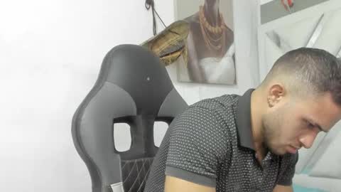 jhonny online show from 12-15-24, 03:56