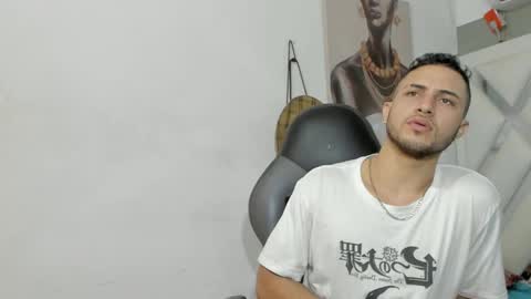 jhonny online show from 01-22-25, 04:02