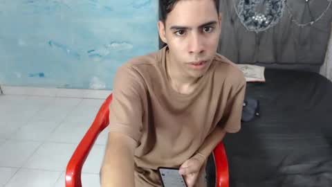 Jhonny online show from 01-20-25, 04:10