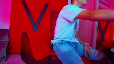 Jhonny online show from 01-31-25, 03:30