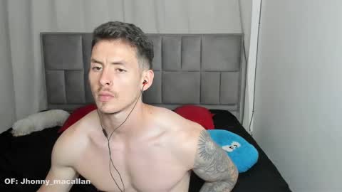 Snapshot of jhonny_macallan chatting on 02-18-25, 08:03 Jhonaiker online show from 02-18-25, 08:03