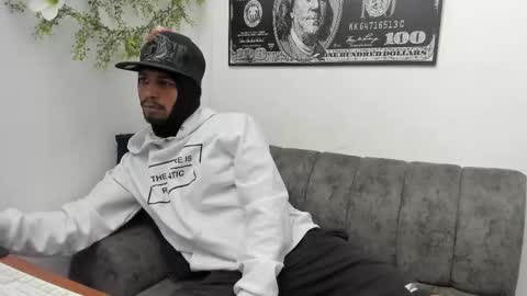 Snapshot of jhonson821 chatting on 11-05-25, 10:04 jhonson821 online show from 11-05-25, 10:04