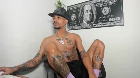 Snapshot of jhonson821 chatting on 11-27-25, 07:32 jhonson821 online show from 11-27-25, 07:32