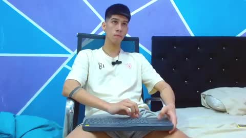 Snapshot of jhony_sex3 chatting on 02-03-25, 11:26 jhony_sex3 online show from 02-03-25, 11:26