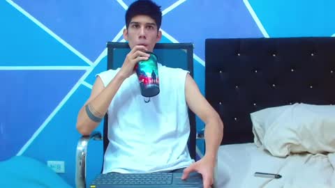 Snapshot of jhony_sex3 chatting on 02-27-25, 08:17 jhony_sex3 online show from 02-27-25, 08:17