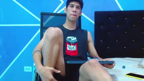 Snapshot of jhony_sex3 chatting on 03-08-25, 08:33 jhony_sex3 online show from 03-08-25, 08:33