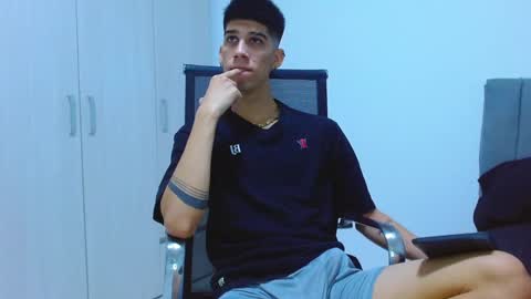 Snapshot of jhony_sex3 chatting on 09-20-25, 03:18 jhony_sex3 online show from 09-20-25, 03:18