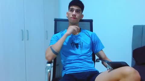 Snapshot of jhony_sex3 chatting on 09-24-25, 04:38 jhony_sex3 online show from 09-24-25, 04:38