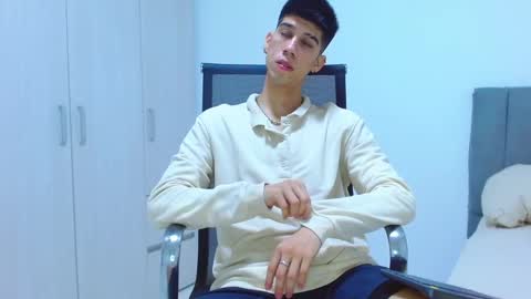 Snapshot of jhony_sex3 chatting on 10-04-25, 03:48 jhony_sex3 online show from 10-04-25, 03:48