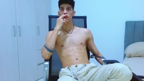 Snapshot of jhony_sex3 chatting on 10-22-25, 07:30 jhony_sex3 online show from 10-22-25, 07:30