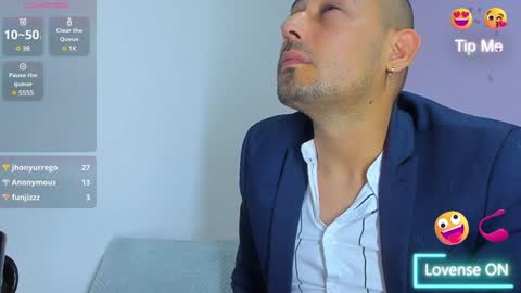 Jhony Alzate online show from 12-25-24, 08:40