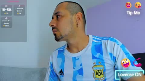 Jhony Alzate online show from 12-30-24, 02:42