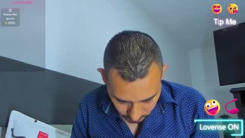 Jhony Alzate online show from 02-10-25, 01:24