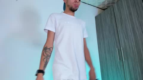 Snapshot of jhors_silv chatting on 09-18-25, 12:45 Jhors online show from 09-18-25, 12:45