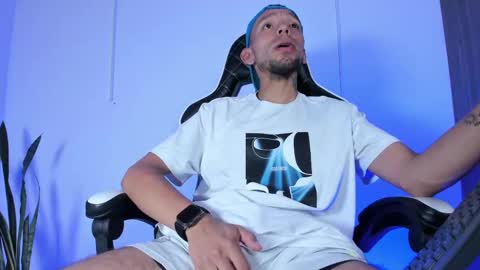 Snapshot of jhors_silv chatting on 09-21-25, 11:28 Jhors online show from 09-21-25, 11:28