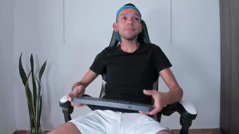 Snapshot of jhors_silv chatting on 10-04-25, 06:50 Jhors online show from 10-04-25, 06:50