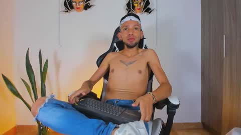 Snapshot of jhors_silv chatting on 11-01-25, 11:40 Jhors online show from 11-01-25, 11:40