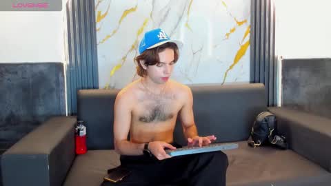 Snapshot of jhostin_1 chatting on 12-04-25, 08:28 jhostin_1 online show from 12-04-25, 08:28