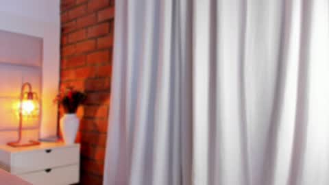 Jhosua Hunt online show from 02-25-25, 02:03