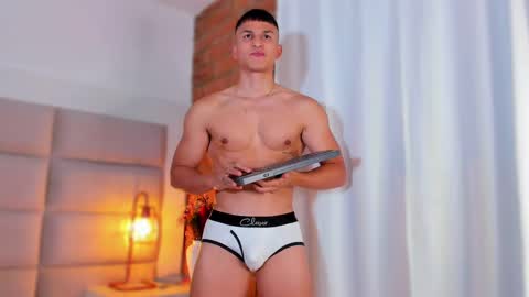 Jhosua Hunt online show from 03-01-25, 04:15