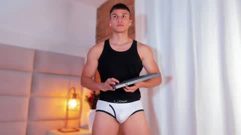 Jhosua Hunt online show from 03-10-25, 04:57