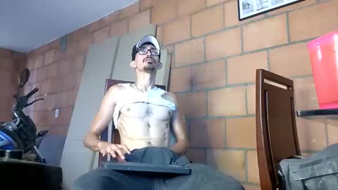 Snapshot of jhosuamoore chatting on 04-20-26, 01:58 Jhosuamoore online show from 04-20-26, 01:58