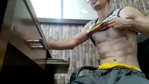 Snapshot of jhosuamoore chatting on 05-01-26, 01:48 Jhosuamoore online show from 05-01-26, 01:48