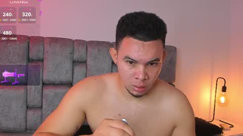 Jhonatan80  online show from 06-25-26, 09:03