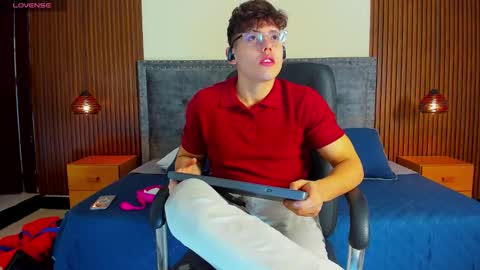 jhoumod_21 online show from 11-18-25, 03:12