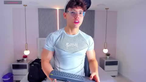 jhoumod_21 online show from 12-14-25, 03:12