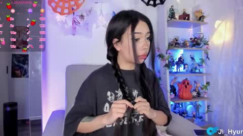 Ji  online show from 10-23-25, 01:38