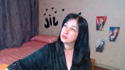 Snapshot of jill_stevens chatting on 10-15-25, 01:50 Jill online show from 10-15-25, 01:50