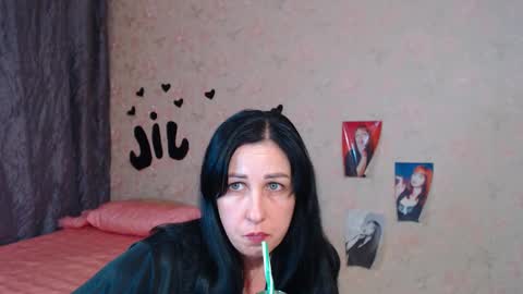 Snapshot of jill_stevens chatting on 11-08-25, 05:56 Jill online show from 11-08-25, 05:56