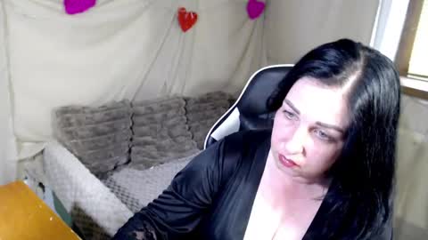 Jill online show from 06-07-26, 01:48