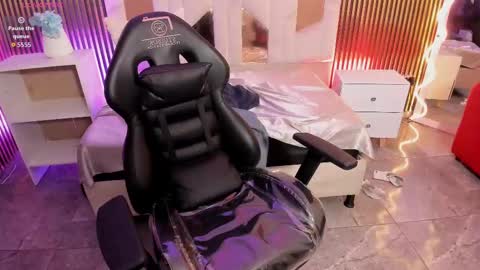 Hi Im Jim online show from 10-19-25, 03:23