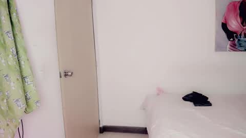 Snapshot of jimenna__ chatting on 02-22-25, 11:35 jimenna online show from 02-22-25, 11:35