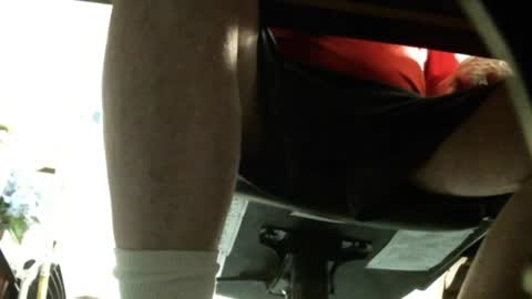 jimwellhung online show from 11-19-25, 04:12