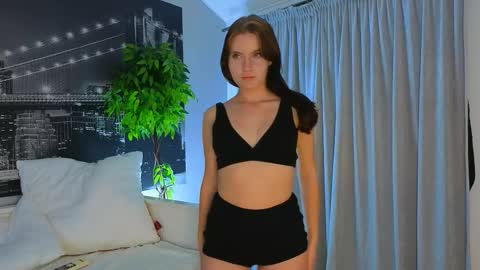 jinnyshiny online show from 10-23-25, 09:46