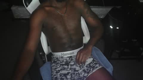 Snapshot of jinxbear1 chatting on 01-22-25, 07:46 Jinxbear1 online show from 01-22-25, 07:46